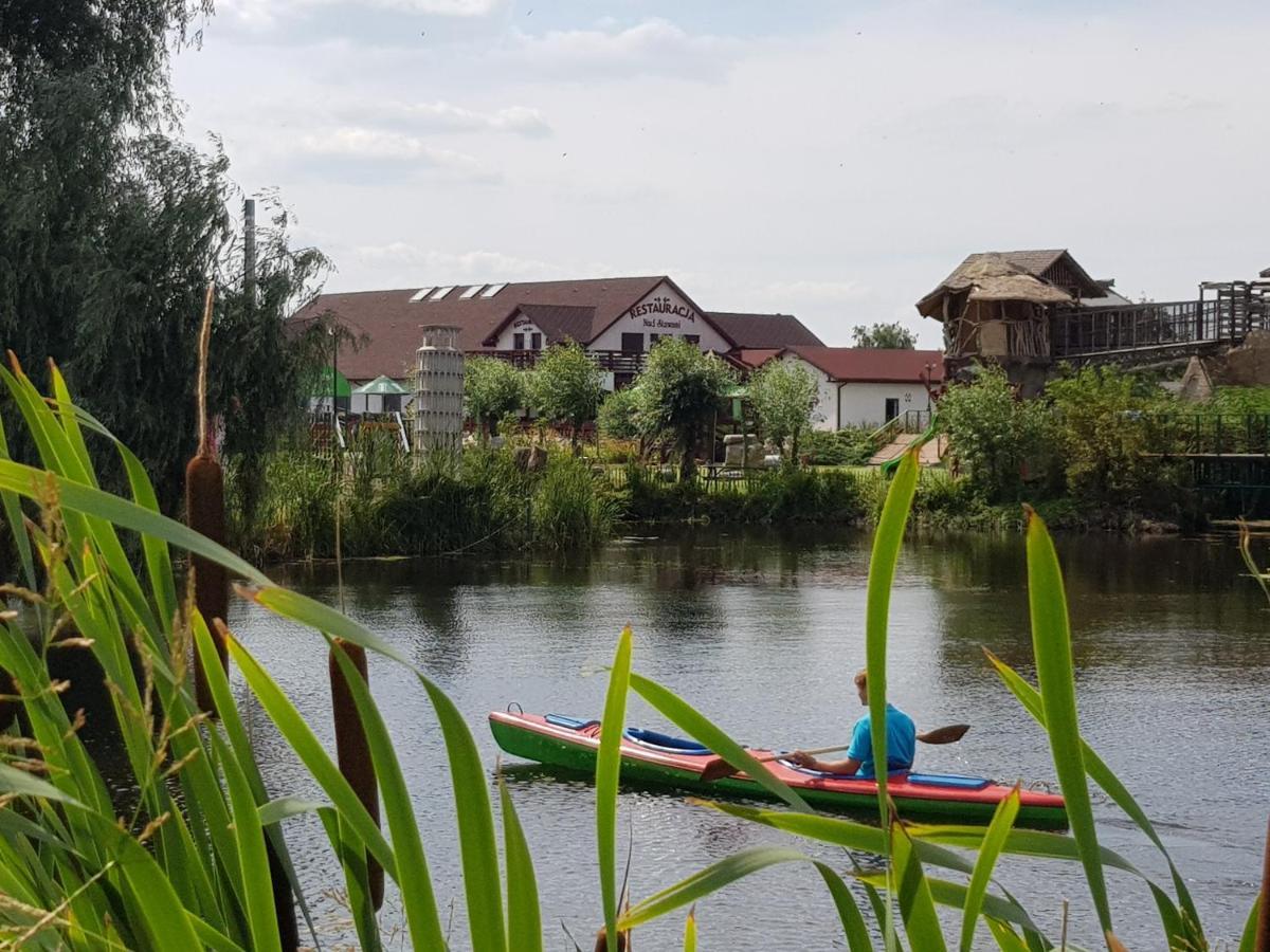 Hotel Nenufar Kościan Buitenkant foto